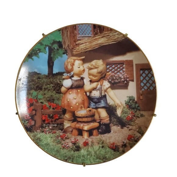 Squeaky Clean by M. I. Hummel collector plate # L02785 - Picture 1 of 5